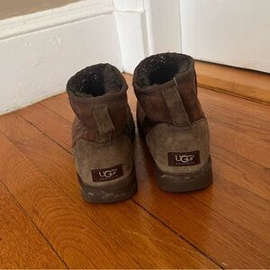UGG Classic Mini Boot